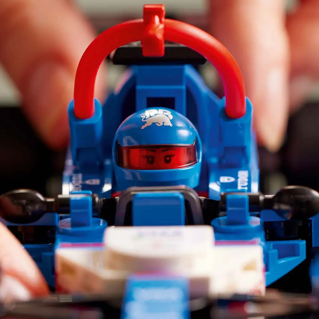 LEGO® Speed Champions: Visa Cash App RB VCARB 01 F1® състезателен автомобил (77246) изображение 5