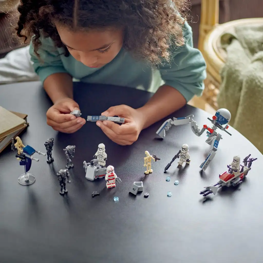 LEGO® Star Wars™: Клонинг войник™ и бойен дроид™ боен комплект (75372) изображение 4