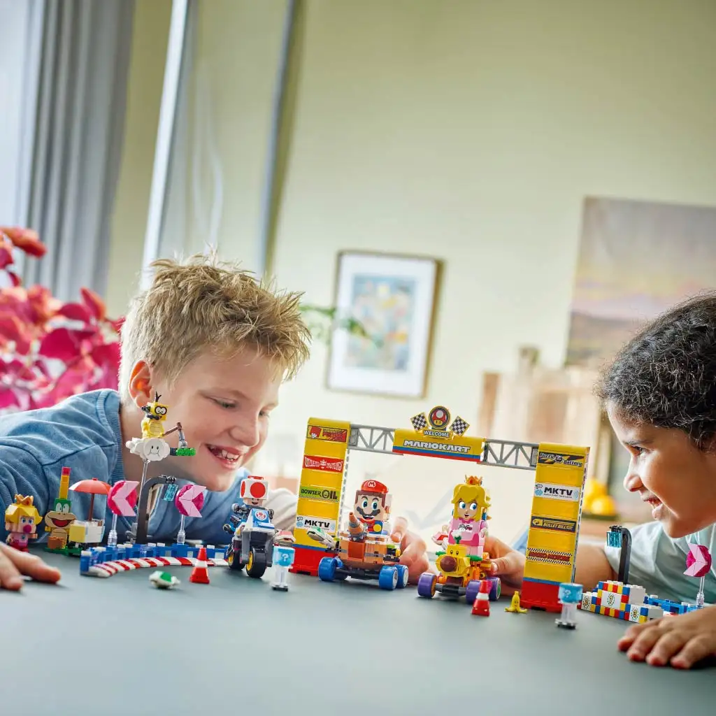 LEGO® Super Mario™: Mario Kart™ - Бебе Пийч и комплект Гран При (72036) изображение 4