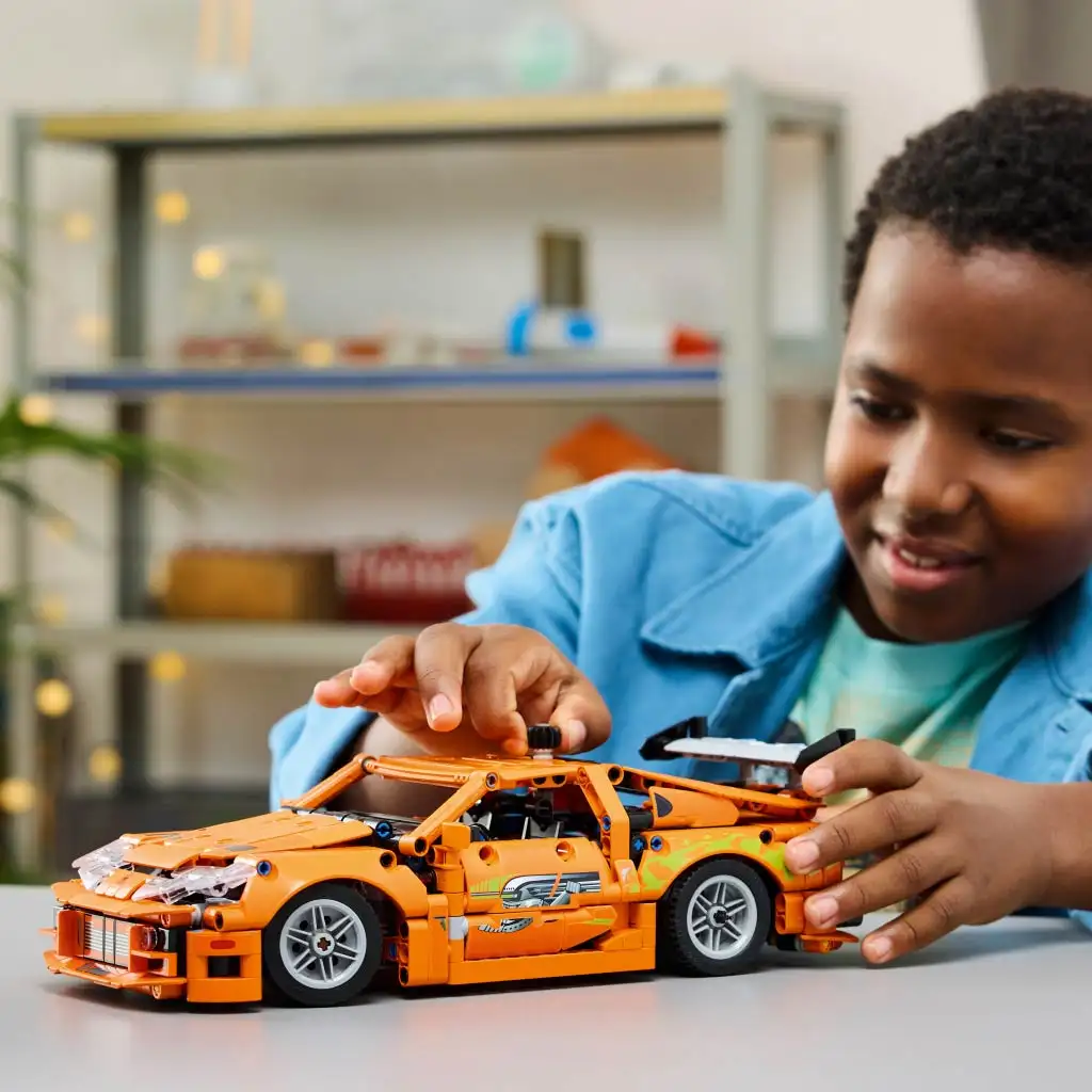 LEGO® Technic: Бързи и яростни Toyota Supra MK4 (42204) изображение 4