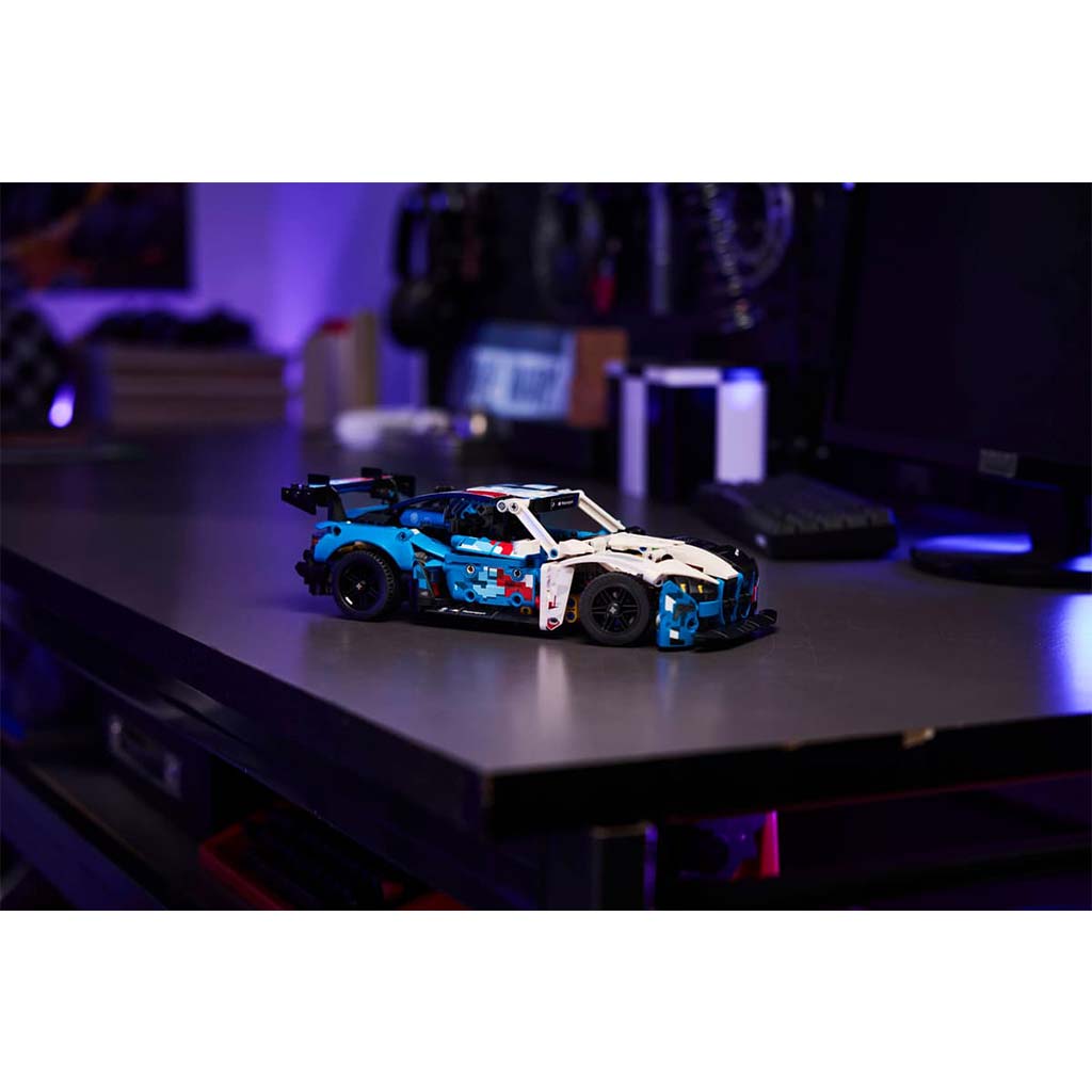 LEGO® Technic: BMW M4 GT3 EVO състезателен автомобил (42226) изображение 7