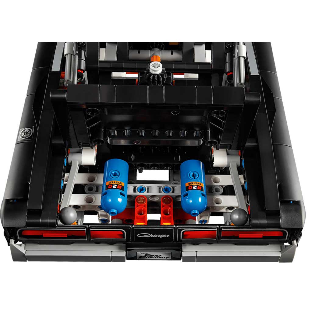 LEGO® Technic: Fast and Furious Dodge Charger R/T кола (42231) изображение 4