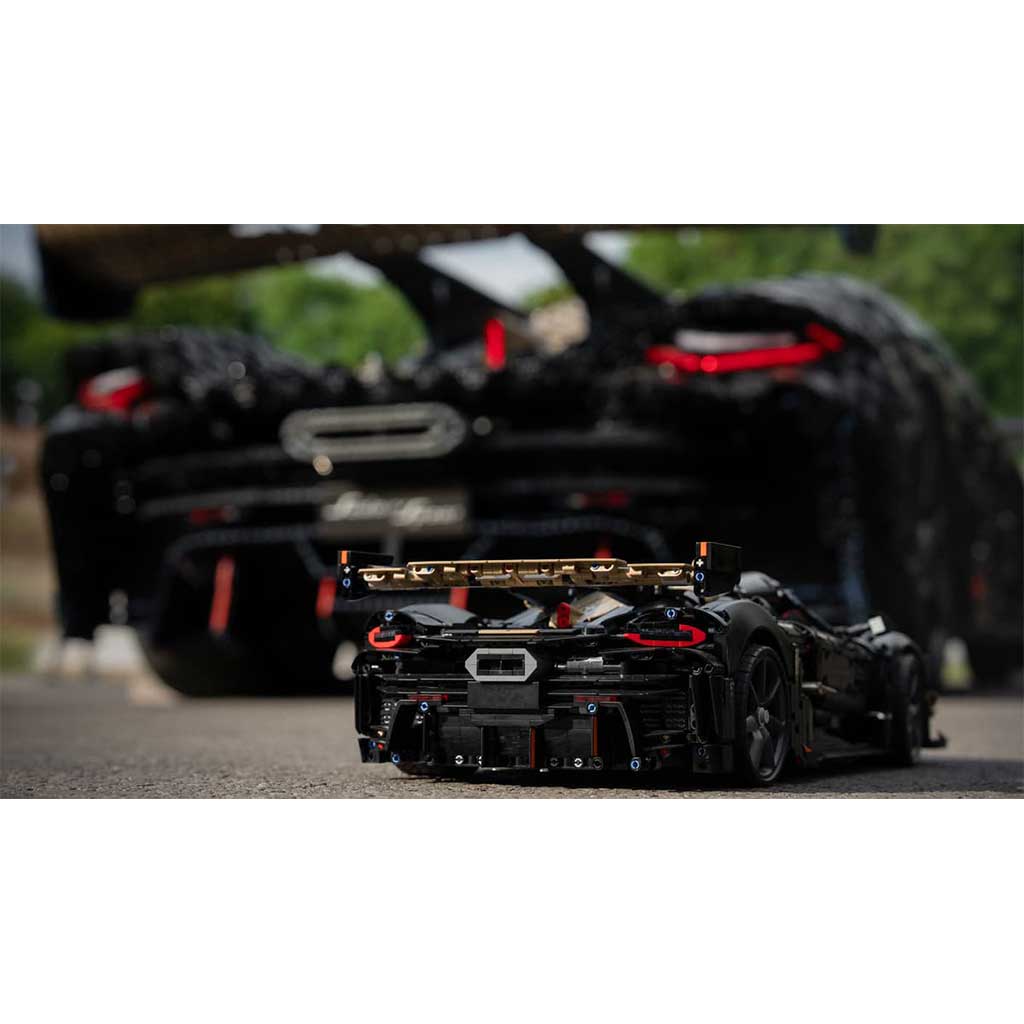 LEGO® Technic: Koenigsegg Sadair's Spear суперкола (42232) изображение 9