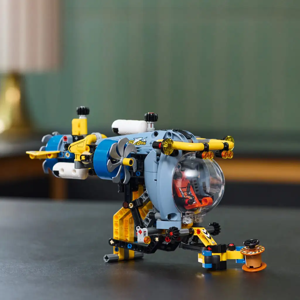 LEGO® Technic: Подводен изследователски подводница (42201) изображение 3
