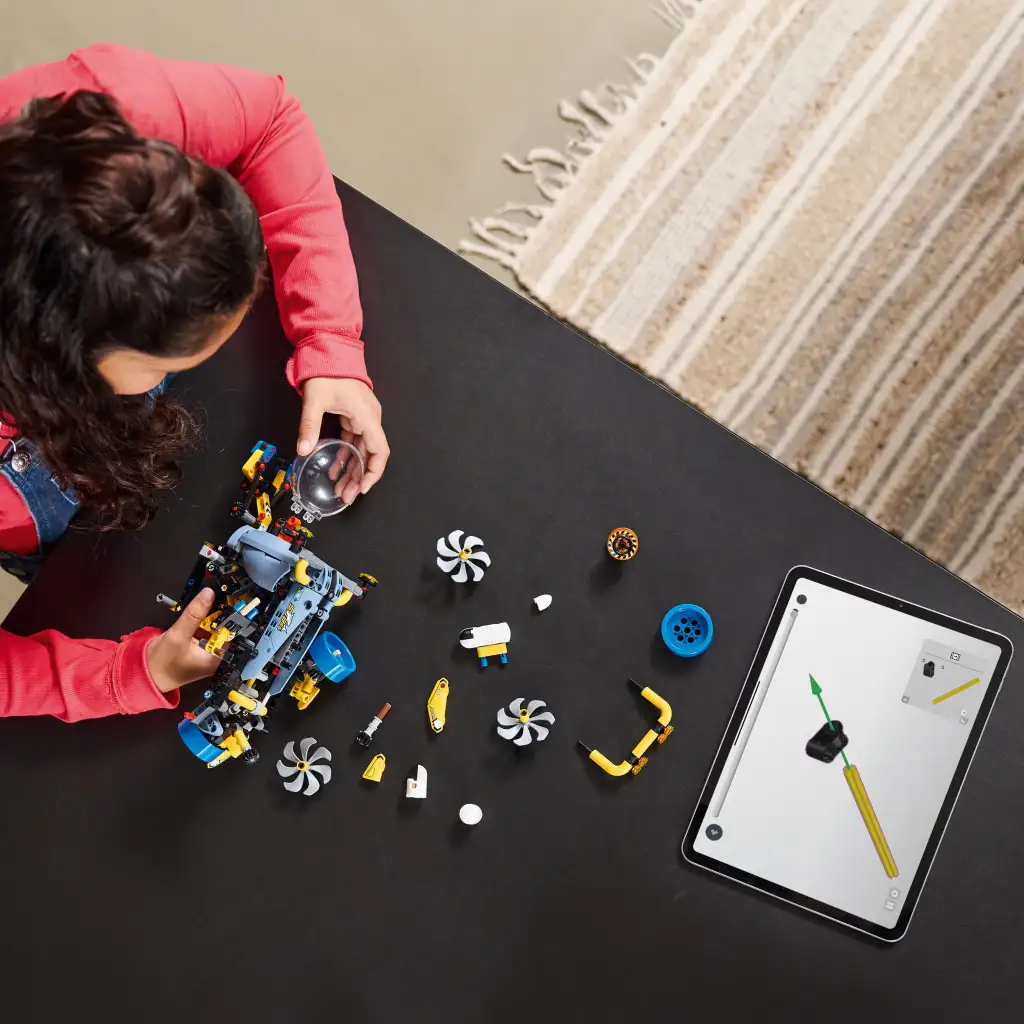 LEGO® Technic: Подводен изследователски подводница (42201) изображение 5
