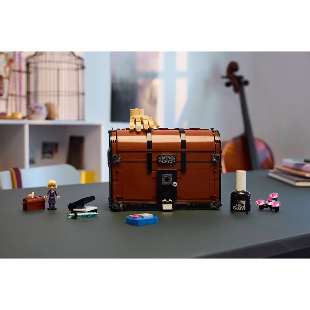 LEGO® Wednesday: Изе жилище (76785) изображение 9