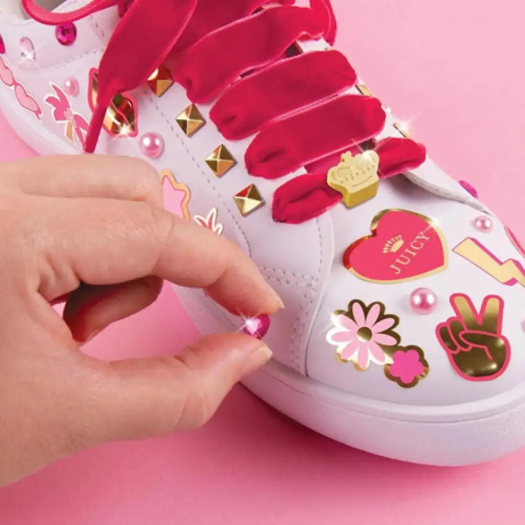 Make it Real: Juicy Couture -  Sticker Chic обувка декорираща креативен комплект изображение 3
