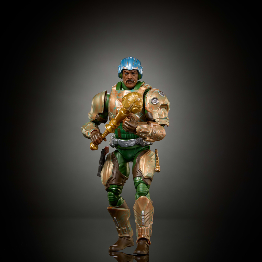 Masters of the Universe: Защитниците на вселената Фигура на Man-At-Arms с броня и аксесоари 16,5 см - Mattel изображение 2