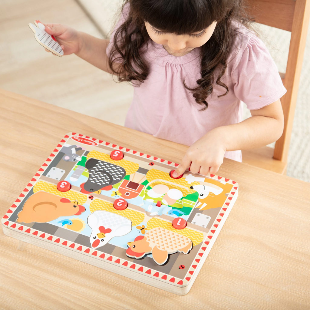 Melissa&Doug Push to Pop Puzzle – Щастливи кокошки дървен развиващ пъзел - Spin Master изображение 2