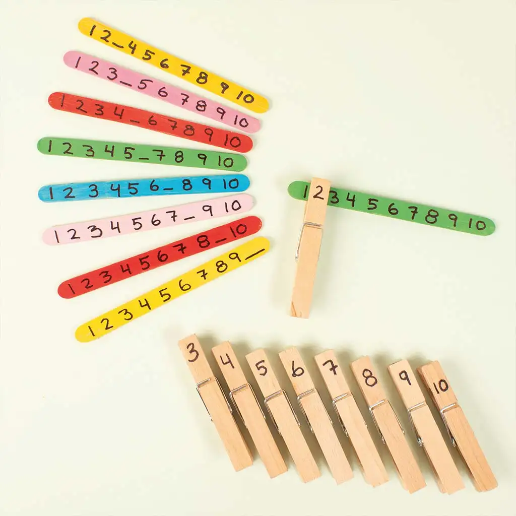 PlayBox: Натурални дървени декорационни щипки 74mm 24бр. пакет изображение 3