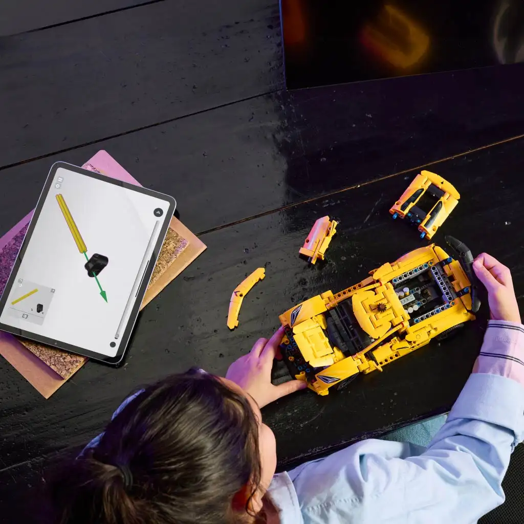 LEGO® Technic: Chevrolet Corvette Stingray (42205) изображение 3