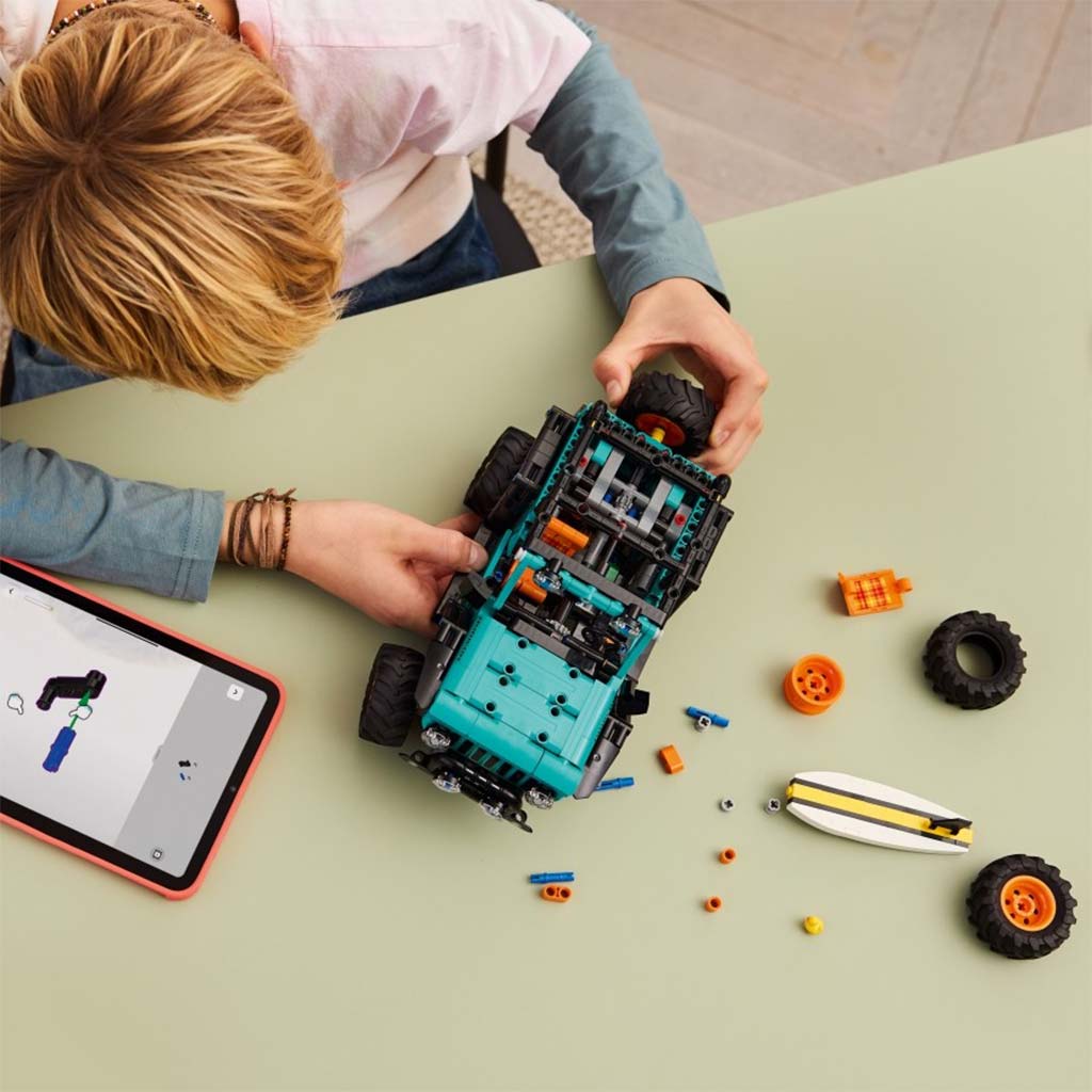 LEGO® Technic: Jeep® Wrangler Rubicon SUV (42227) изображение 5