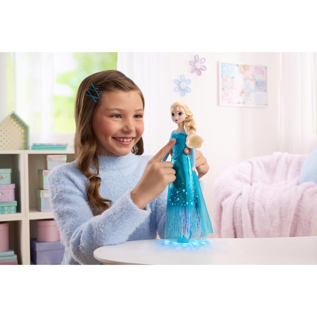 Замръзналото кралство - Пееща кукла Елза с светлинно шоу - Mattel изображение 2
