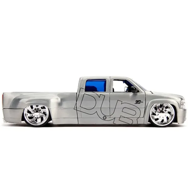 1999 Chevy Silverado Dooley метален автомобилен модел 1/24 - Simba Toys изображение 3