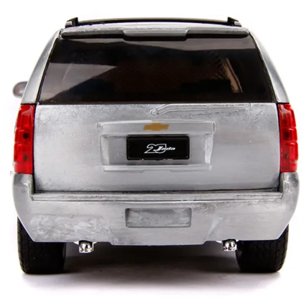 2010 Chevy Tahoe метален автомобилен модел 1/24 - Simba Toys изображение 6