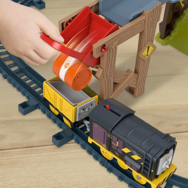Fisher-Price: Томас и приятели Дизел Лифт & Лоуд строителен железопътен комплект с моторизирана влакчета - Mattel изображение 3