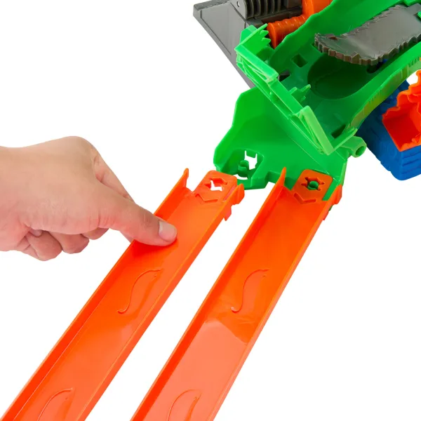 Hot Wheels Monster Trucks: Драконово състезание комплект - Mattel изображение 4