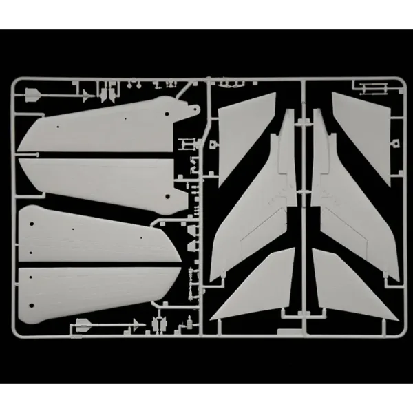 Italeri 1/48 Tornado GR.1/IDS модел на самолет изображение 6