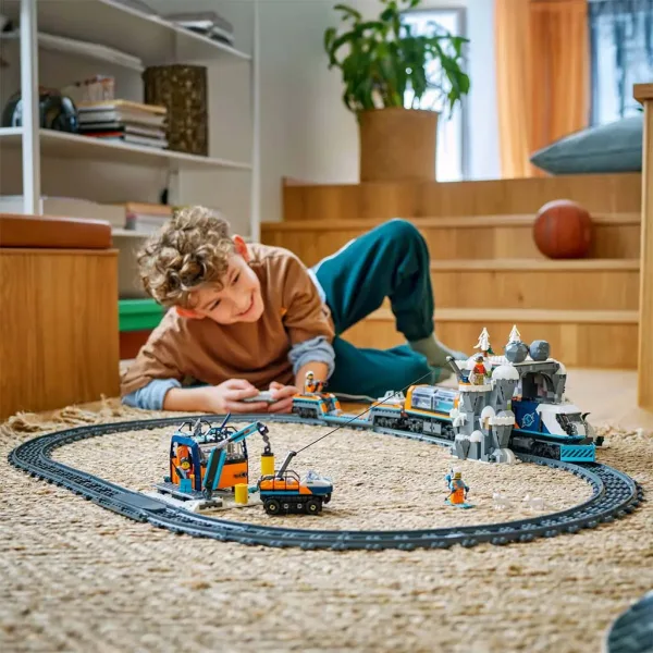 LEGO® City: Арктическият експрес на изследователите (60470) изображение 6