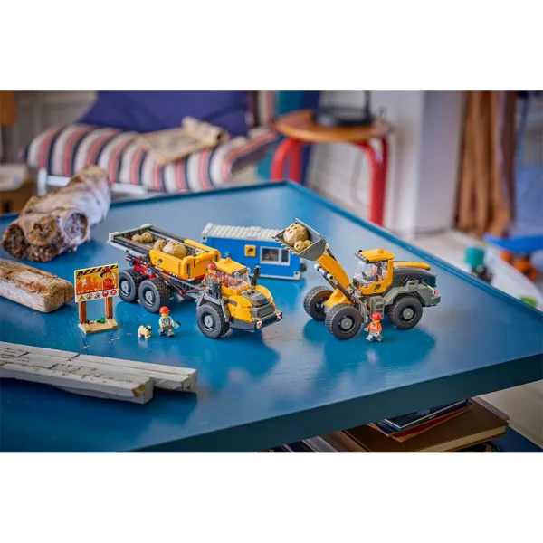 LEGO® City: Фронтален товарач и камион с платформа (60494) изображение 9