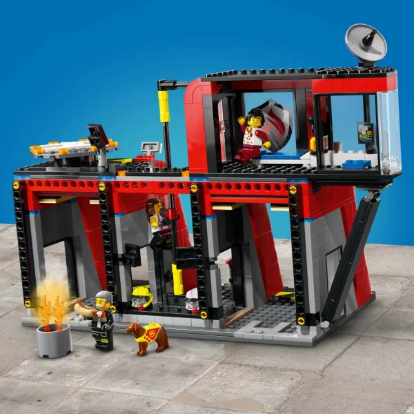 LEGO® City: Пожарна станция и пожарна кола (60414) изображение 4