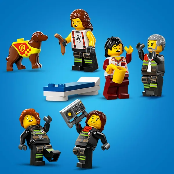 LEGO® City: Пожарна станция и пожарна кола (60414) изображение 6