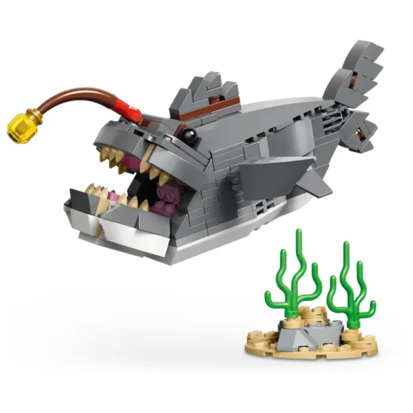 LEGO® Creator: Опасна акула с ковчег за съкровища (31381) изображение 3