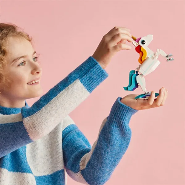 LEGO® Creator: Магически еднорог 3 в 1 (31140) изображение 6