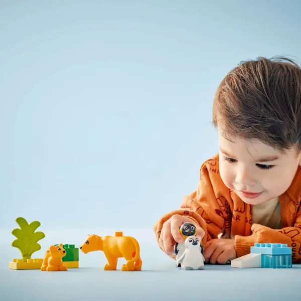 LEGO® DUPLO®: Животински семейства в дивата природа: Пингвини и лъвове (10442) изображение 4