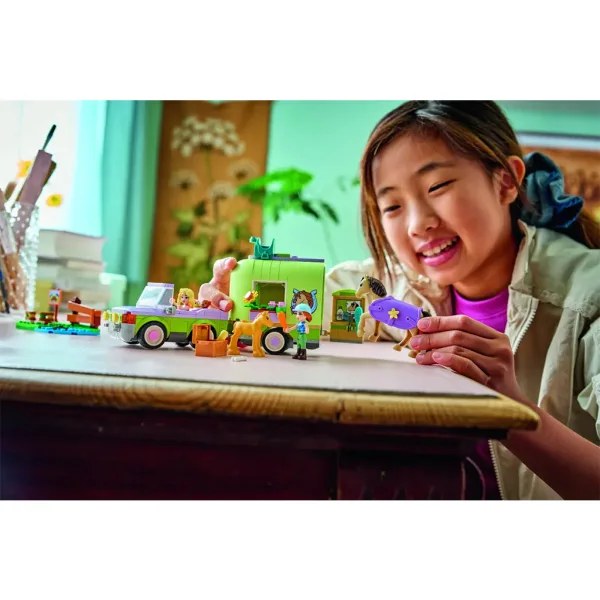 LEGO® Friends: Прицеп за коне и кончета (42695) изображение 7