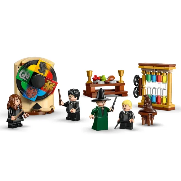 LEGO® Хари Потър: Хогуортс™ замък: Церемония по избора на Вълшебната шапка (76460) изображение 3