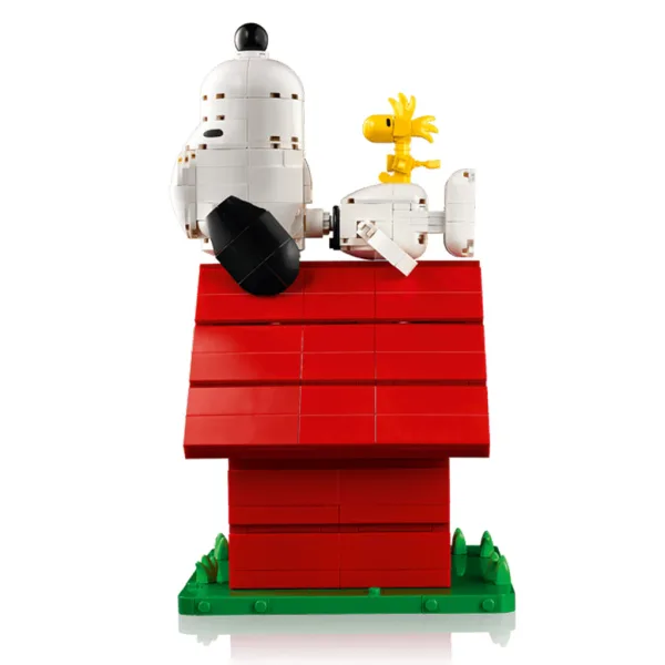 LEGO® Ideas: Peanuts: Къщата на Снупи (21368) изображение 7