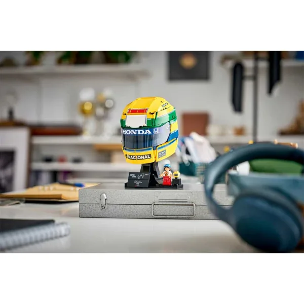LEGO® Издания: Шлемът на Айртон Сена (43024) изображение 5