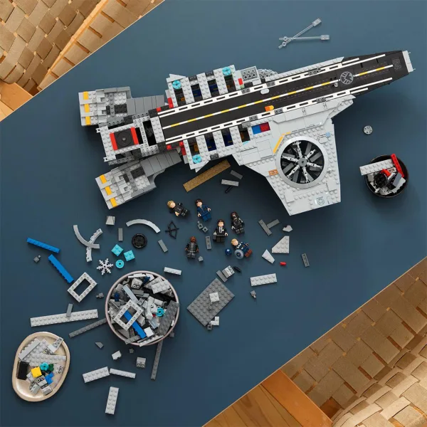 LEGO® Marvel: S.H.I.E.L.D. Хеликериер (76354) изображение 8