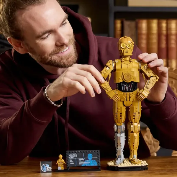 LEGO®: Междузвездни войни™ - C-3PO™ (75398) изображение 3