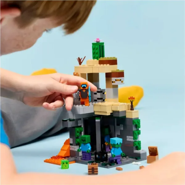 LEGO® Minecraft: Зомбиказамата (21587) изображение 5