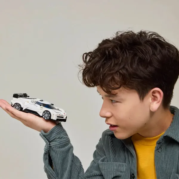 LEGO® Speed Champions: Bugatti Centodieci хипер спортен автомобил (77240) изображение 5