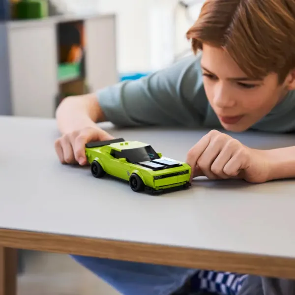 LEGO® Speed Champions: Dodge Challenger SRT Hellcat спортен автомобил (77237) изображение 6