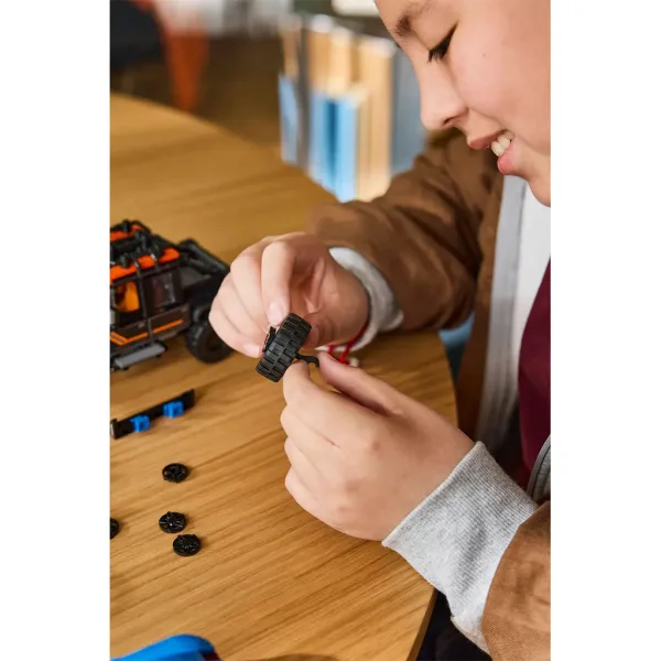 LEGO® Speed Champions: Jaguar Project 7 и Land Rover Defender (77264) изображение 11