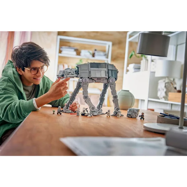 LEGO® Star Wars™: AT-AT™ от Възродената империя с INT-4 изображение 10