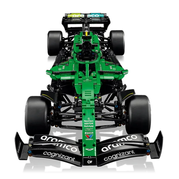 LEGO® Technic: Aston Martin Aramco AMR25 F1® кола (42240) изображение 3