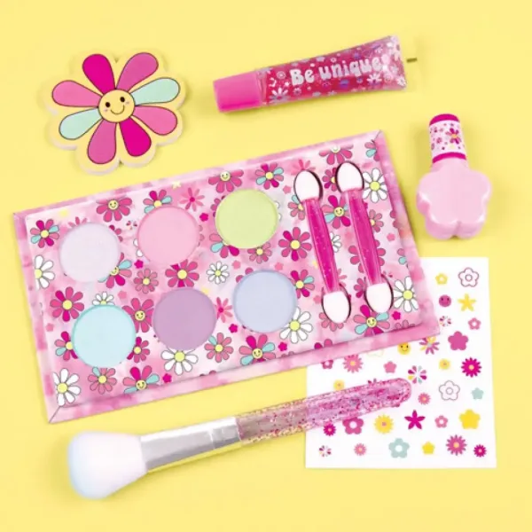 Make it Real: Blooming Beauty комплект за грим с цветя изображение 2