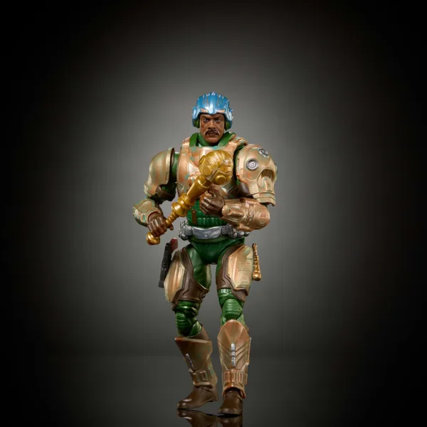 Masters of the Universe: Защитниците на вселената Фигура на Man-At-Arms с броня и аксесоари 16,5 см - Mattel изображение 2