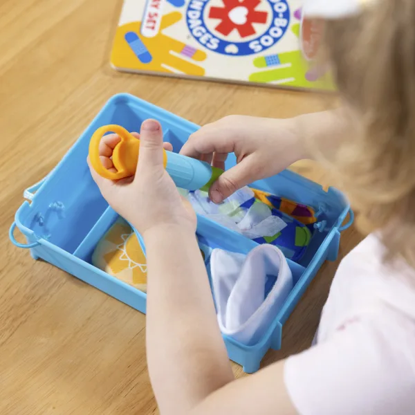 Melissa&Doug: Boo-boos & Bandages комплект за първа помощ - Spin Master изображение 4