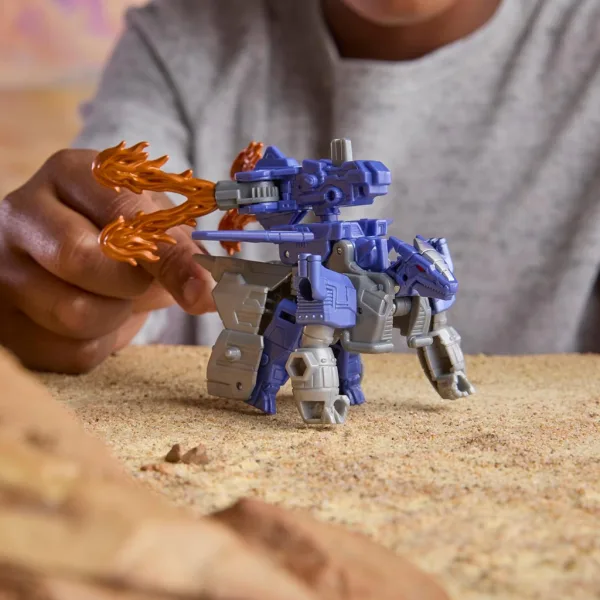 Transformers Cyberworld: Преобразуема робот фигура Galvatron - Hasbro изображение 3