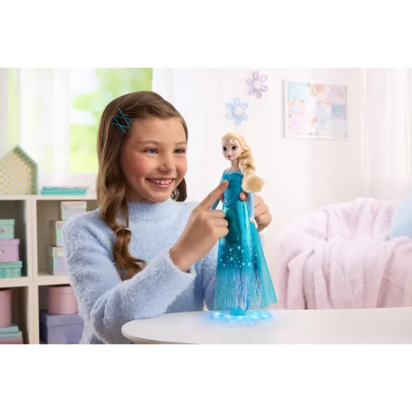 Замръзналото кралство - Пееща кукла Елза с светлинно шоу - Mattel изображение 2