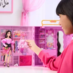 Barbie Deluxe Мечтана гардеробна - Mattel изображение 3