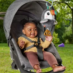 Fisher Price: Сладък летящ тукан плюшена играчка - Mattel изображение 2