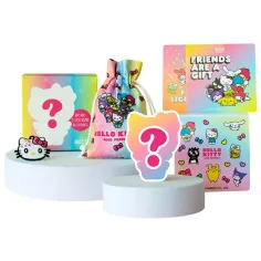 Hello Kitty Изненада кутия с фигурка и стикери