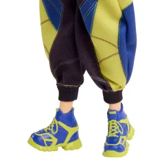 K-Pop Демоноловаци: Zoey модна кукла с оръжия – Mattel изображение 5